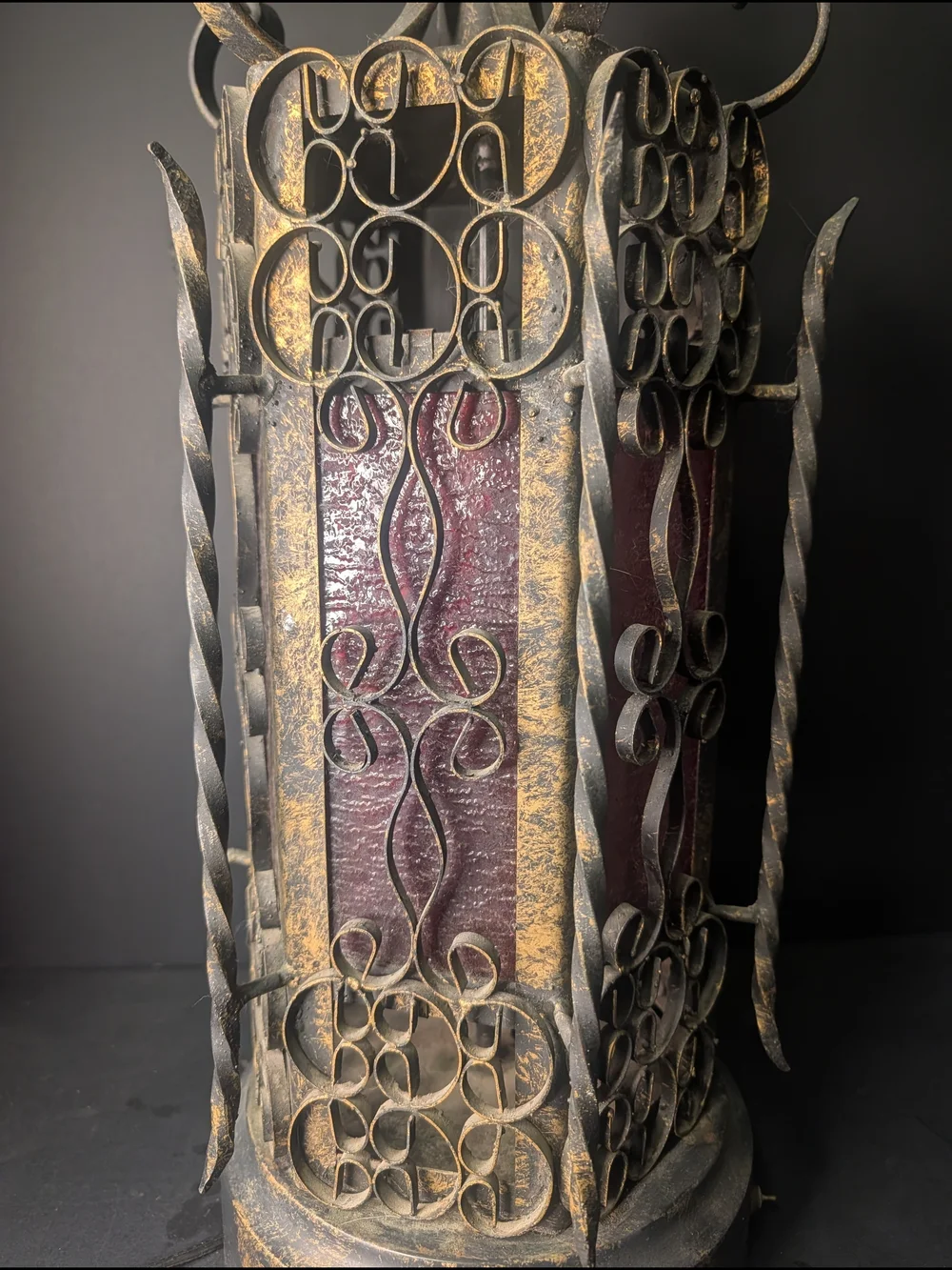 Vintage Gothic Black and Gold Scroll Table Lamp
